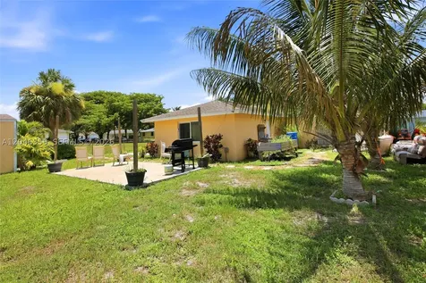 1476 N Mangonia Drive West Palm Beach FL 33401