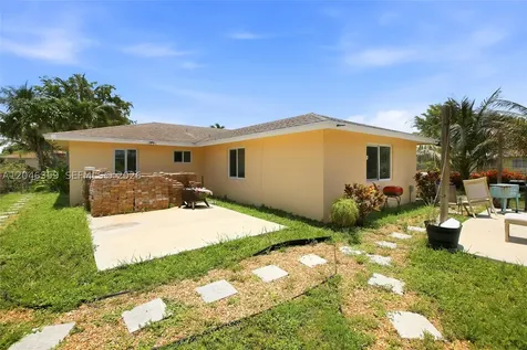 1476 N Mangonia Drive West Palm Beach FL 33401