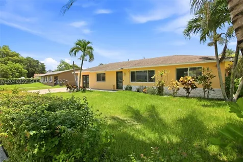 1476 N Mangonia Drive West Palm Beach FL 33401