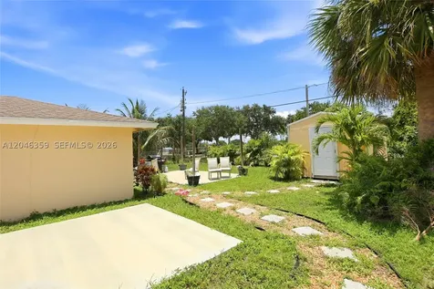 1476 N Mangonia Drive West Palm Beach FL 33401