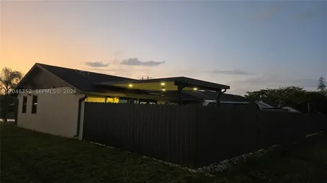 4737 SW 135th Place Miami FL 33175