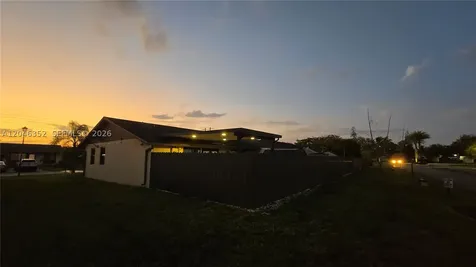 4737 SW 135th Place Miami FL 33175