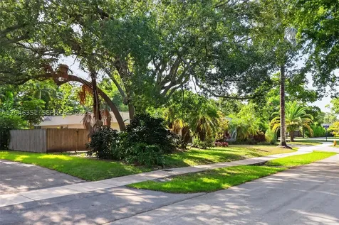 15200 SW 81st Avenue Palmetto Bay FL 33157