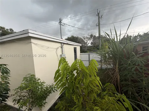 1512 N 58th Avenue Hollywood FL 33021