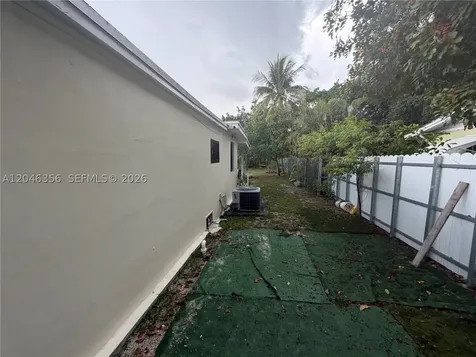 1512 N 58th Avenue Hollywood FL 33021