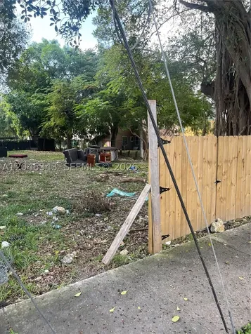 1110 NW 34th Street Miami FL 33127