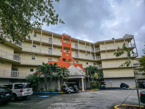 8290 Lake Drive Doral FL 33166