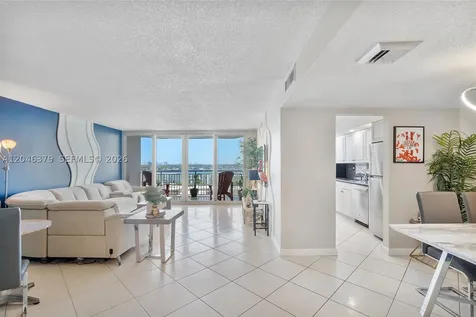 18031 Biscayne Boulevard Aventura FL 33160