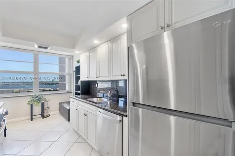 18031 Biscayne Boulevard Aventura FL 33160