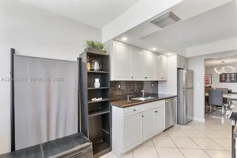 18031 Biscayne Boulevard Aventura FL 33160