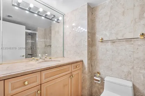 18031 Biscayne Boulevard Aventura FL 33160