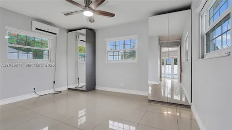 6431 S Coolidge Street Hollywood FL 33024