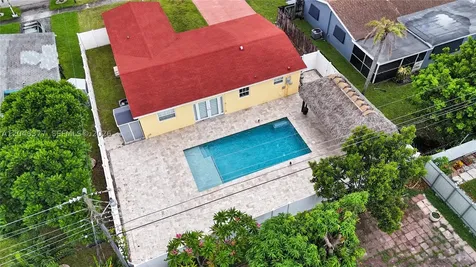 6431 S Coolidge Street Hollywood FL 33024