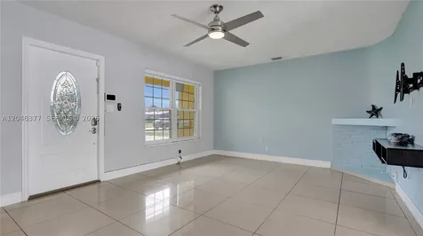 6431 S Coolidge Street Hollywood FL 33024
