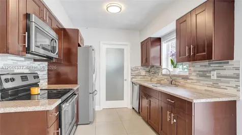 6431 S Coolidge Street Hollywood FL 33024