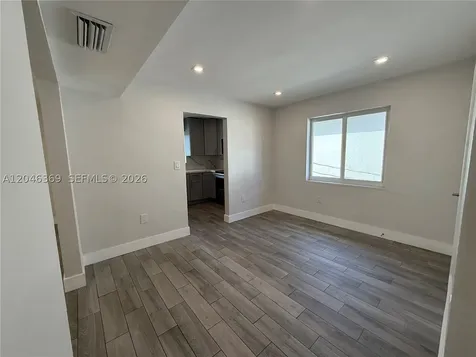 12TH Street SE 12th Street Hialeah FL 33010