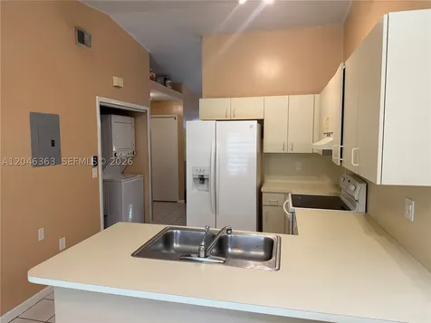 6718 NW 166th Terrace Miami Lakes FL 33014