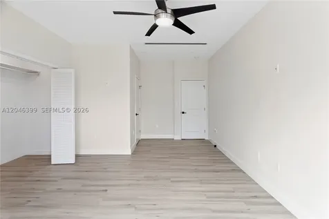 1252 NW 39th Street Miami FL 33142