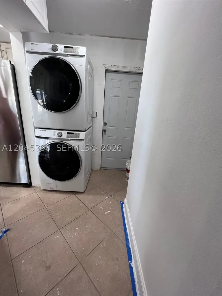 Hollywood FL 33024