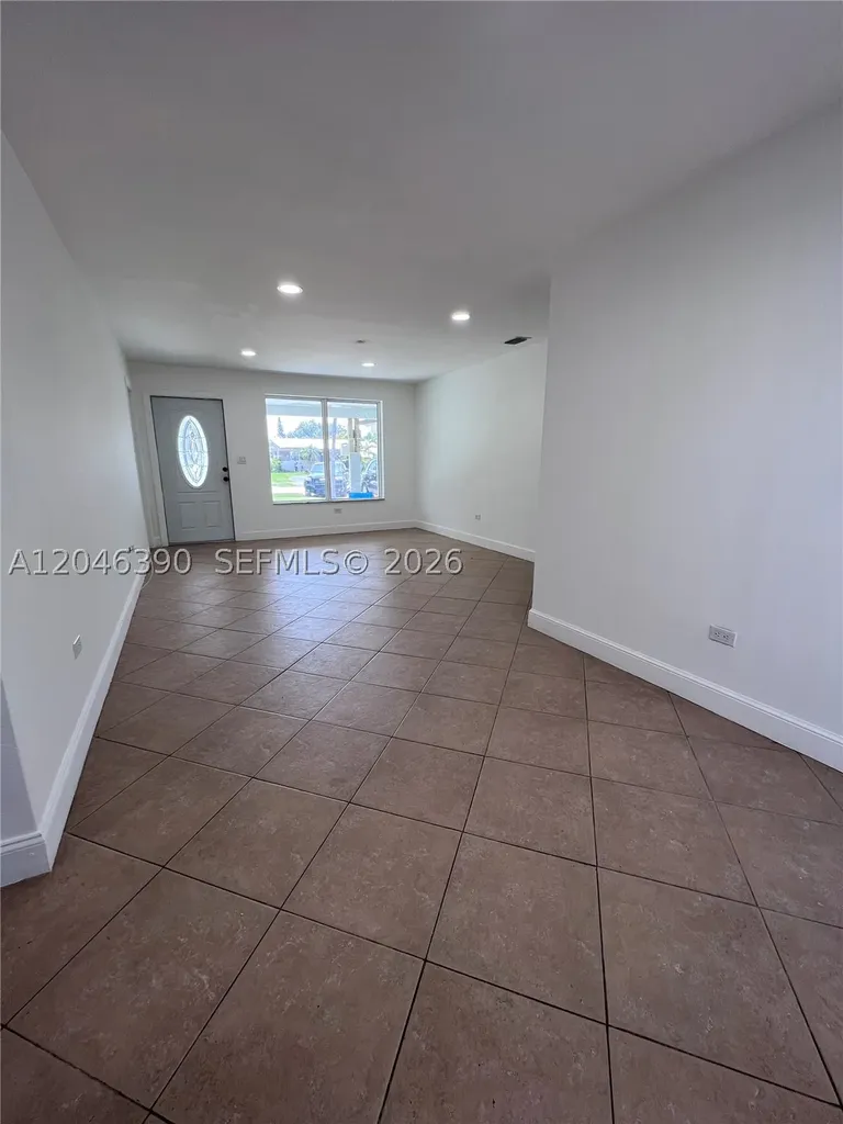 Hollywood FL 33024