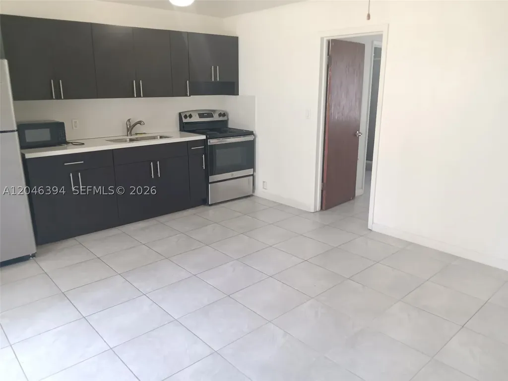 2334 Grant Street Hollywood FL 33020