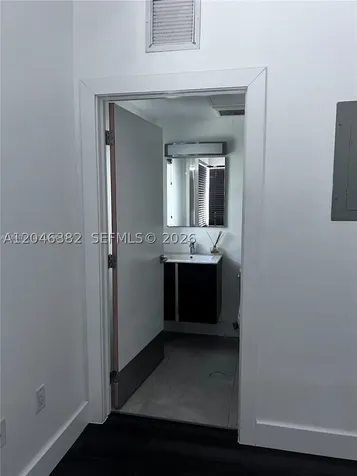 557 Michigan Avenue Miami Beach FL 33139