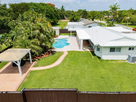 10442 SW 114th Street Miami FL 33176