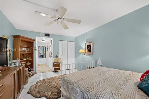 3241 Holiday Springs Boulevard Margate FL 33063
