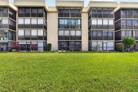 3241 Holiday Springs Boulevard Margate FL 33063