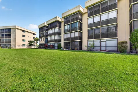 3241 Holiday Springs Boulevard Margate FL 33063