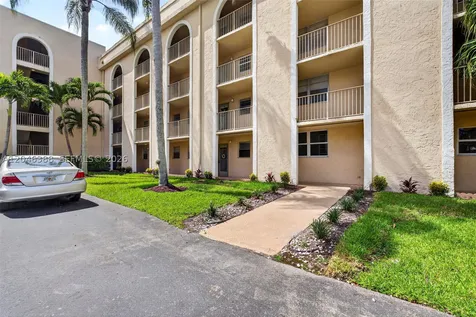 3241 Holiday Springs Boulevard Margate FL 33063