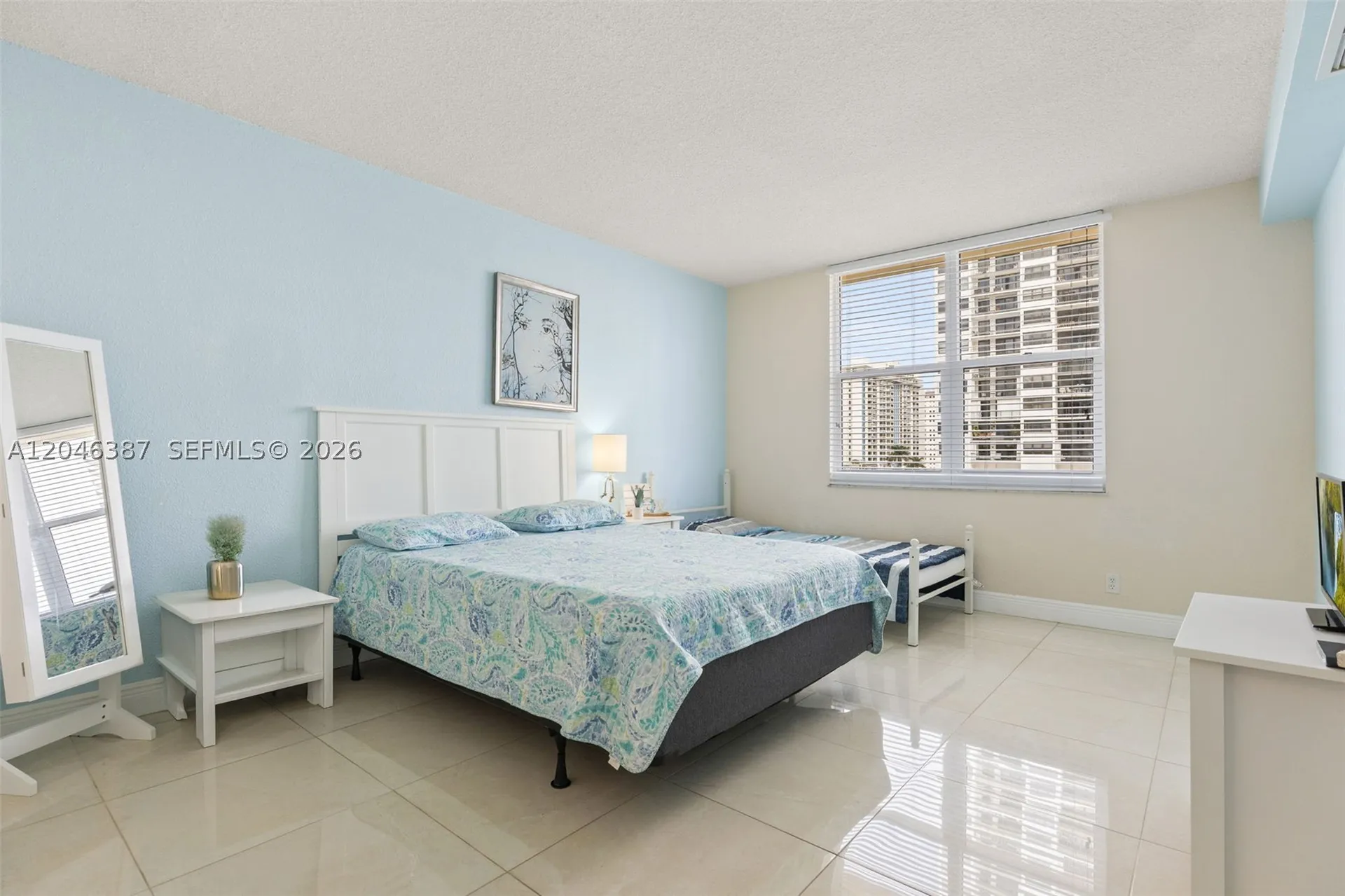 2501 S Ocean Drive Hollywood FL 33019