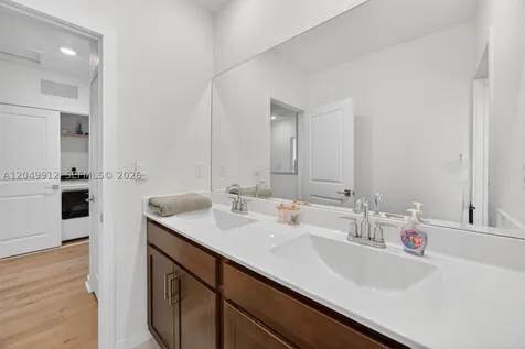 826 SE 17th Street Homestead FL 33034