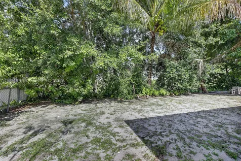 130 NW 78th Avenue Pembroke Pines FL 33024