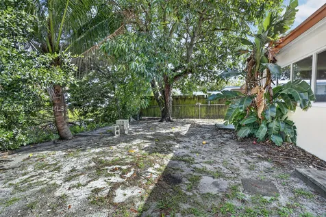 130 NW 78th Avenue Pembroke Pines FL 33024