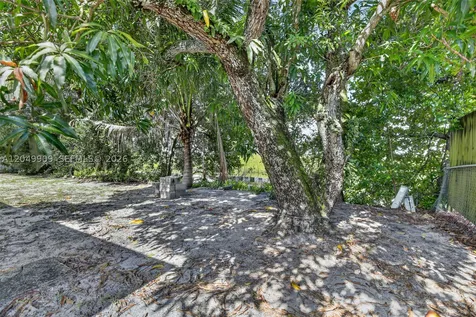 130 NW 78th Avenue Pembroke Pines FL 33024