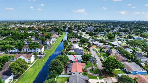 130 NW 78th Avenue Pembroke Pines FL 33024