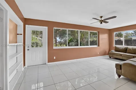 130 NW 78th Avenue Pembroke Pines FL 33024