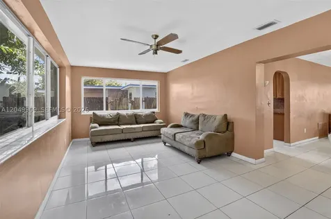 130 NW 78th Avenue Pembroke Pines FL 33024