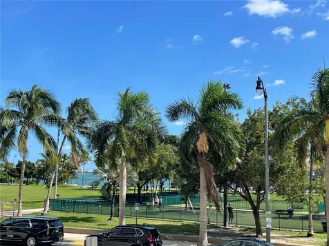 1800 N Bayshore Drive Miami FL 33132