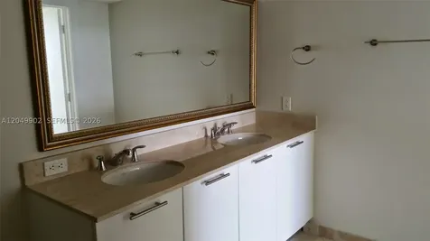 1800 N Bayshore Drive Miami FL 33132