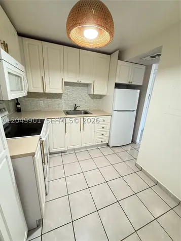 2025 NE 164th Street North Miami Beach FL 33162