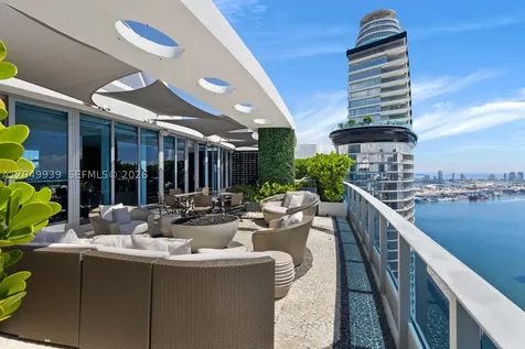 200 Biscayne Boulevard Way Miami FL 33131