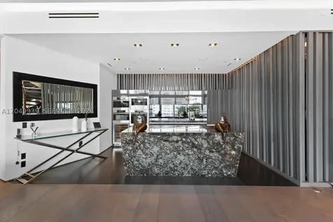 200 Biscayne Boulevard Way Miami FL 33131