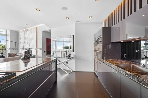 200 Biscayne Boulevard Way Miami FL 33131