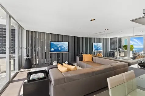 200 Biscayne Boulevard Way Miami FL 33131