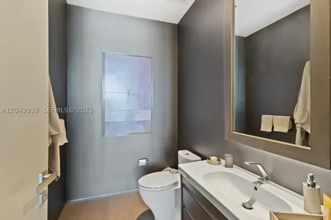 200 Biscayne Boulevard Way Miami FL 33131