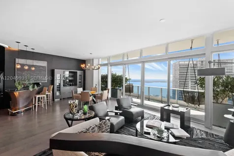 200 Biscayne Boulevard Way Miami FL 33131