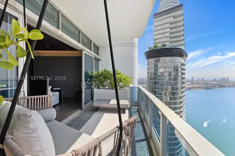 200 Biscayne Boulevard Way Miami FL 33131