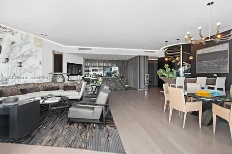 200 Biscayne Boulevard Way Miami FL 33131